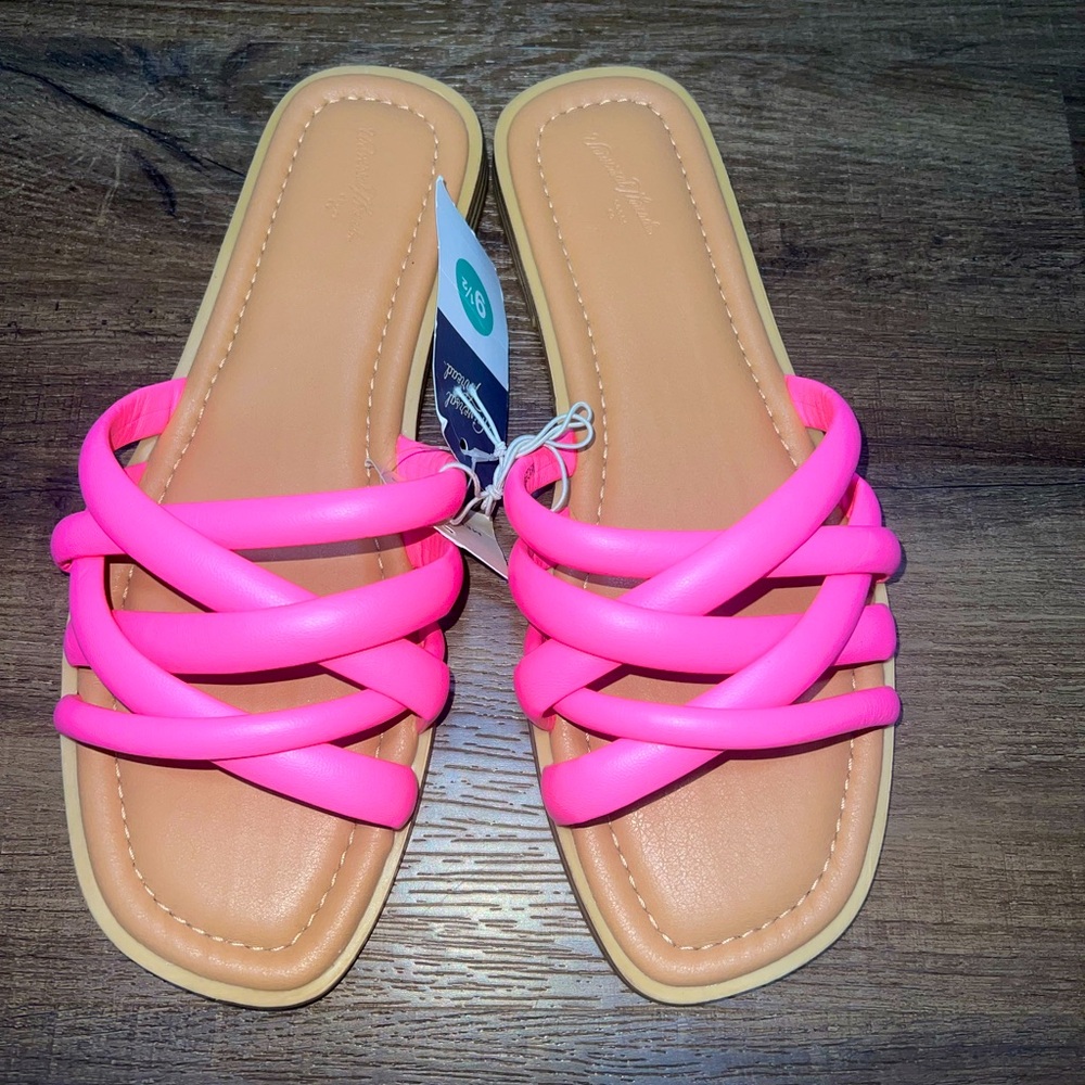NWT Target Universal Thread Memory Foam Pink Sandals
